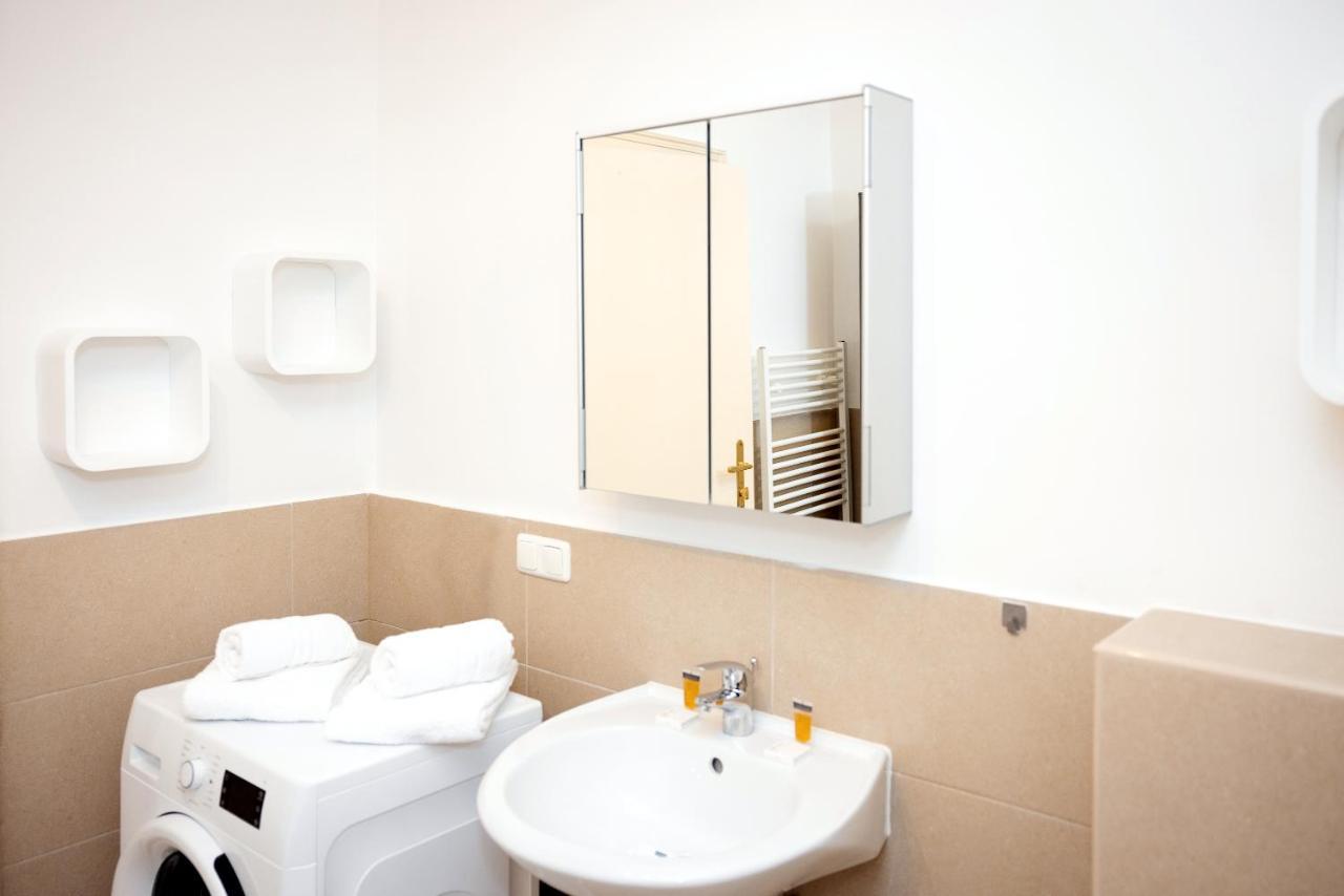 Premium 80 M2 Apartment - Free Parking Wien Exteriör bild