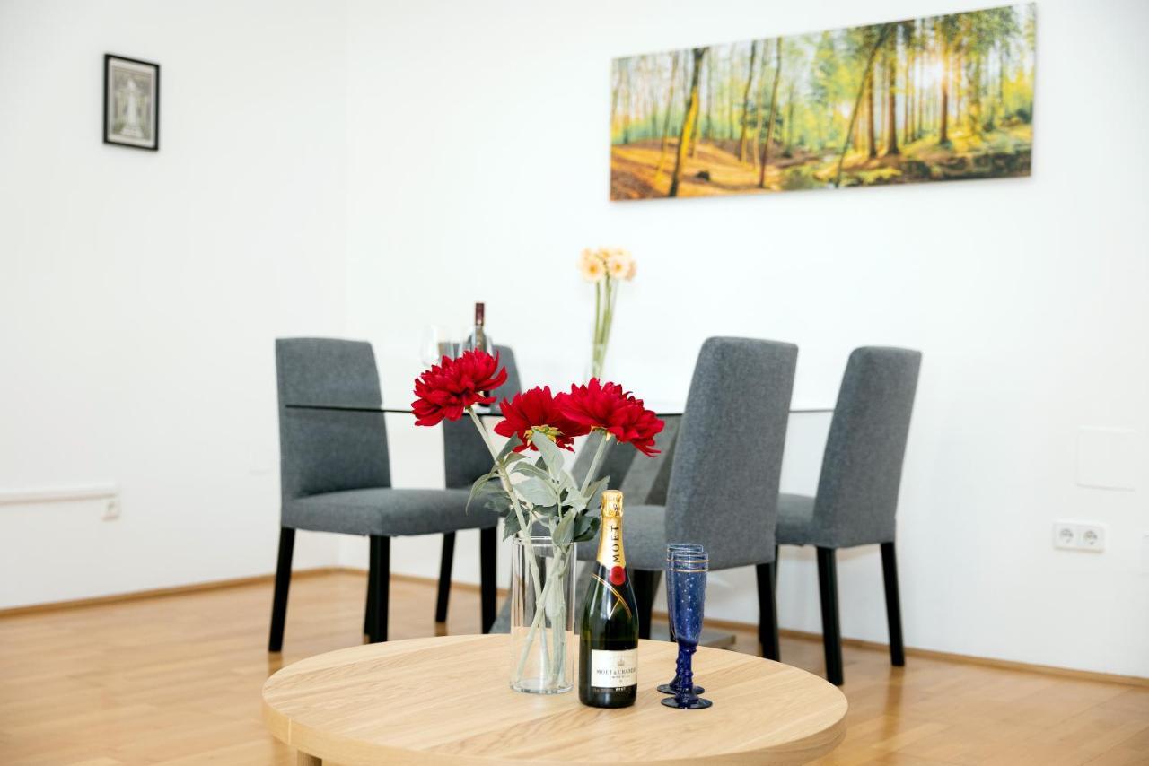 Premium 80 M2 Apartment - Free Parking Wien Exteriör bild